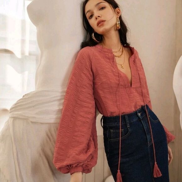 PREMIUM TEXTURED VOLUMINOUS SLEEVE TASSEL TOP - Picture 9 of 10